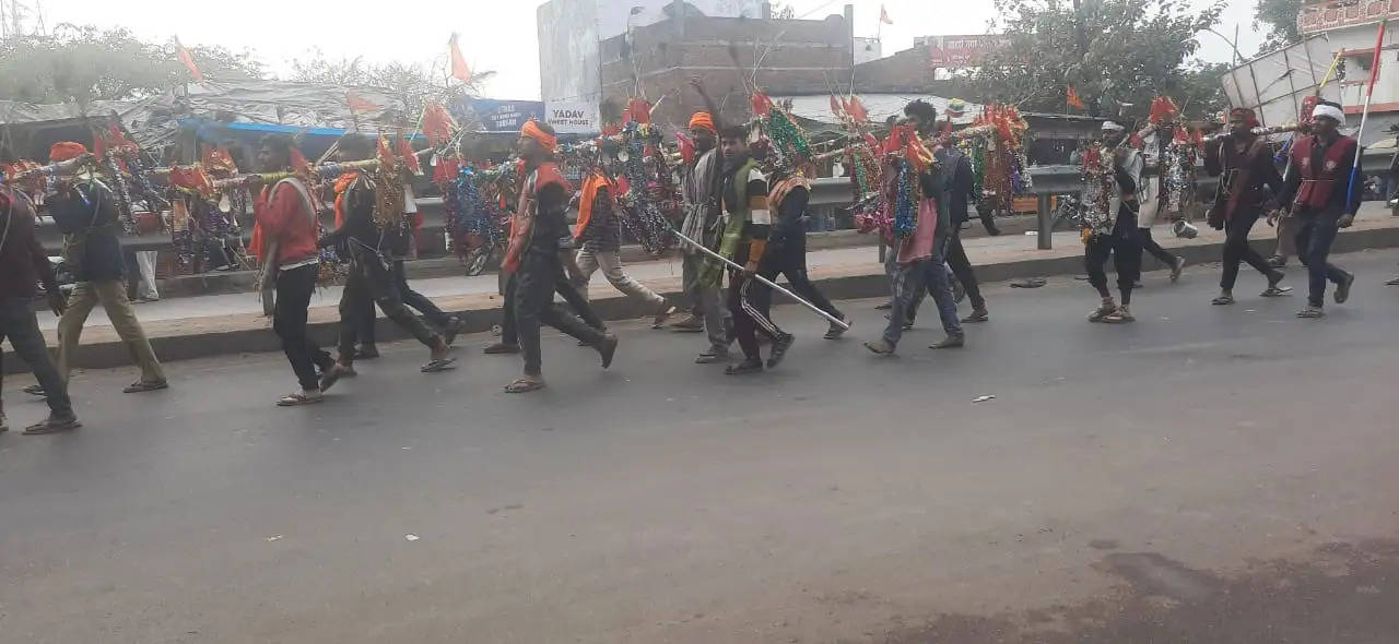 लोधेश्वर में हर-हर महादेव के गूंज रहे जयघोष, कांवरियों के पहुंचने का सिलसिला जारी