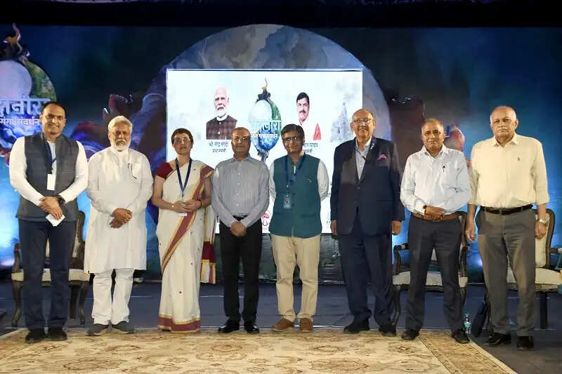 (अपडेट) जल संरक्षण के लिए आधुनिक विज्ञान और भारतीय ज्ञान परंपरा का समन्वय जरूरी: राजेंद्र सिंह