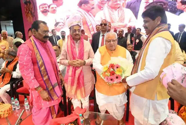 जाति नहीं सनातन और समाज की एकता की जरूरत : डा. दिनेश शर्मा