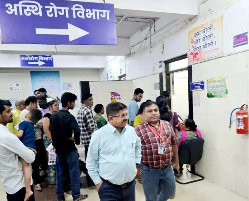 भोपालः सीएमएचओ ने किया चिकित्सा व्यवस्थाओं का निरीक्षण