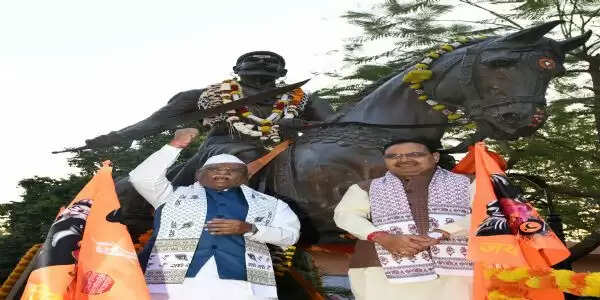 राज्यपाल बागडे और मुख्यमंत्री शर्मा ने किया शिवाजी शोभायात्रा का अभिनंदन