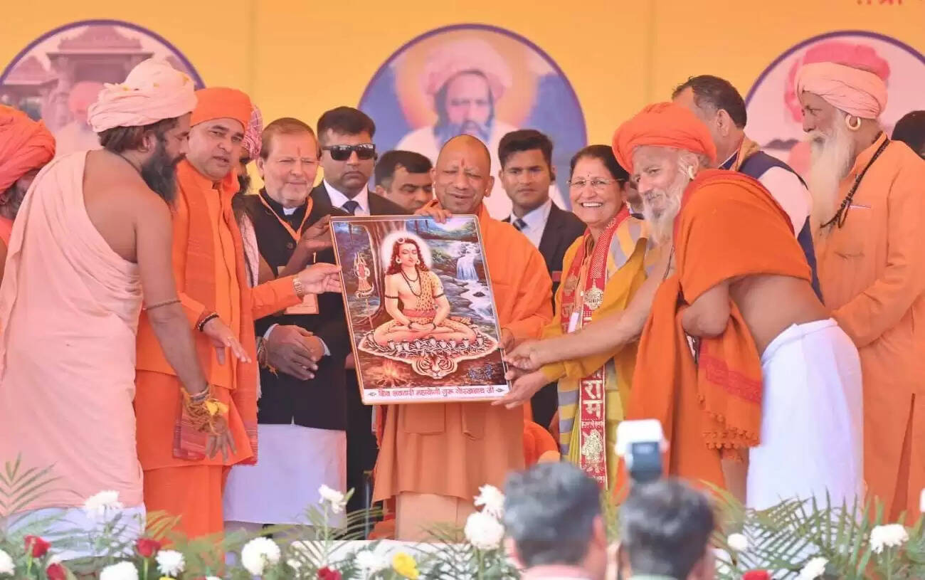 धर्म की आड़ में सनातन को कमजोर कर रहे कालनेमि : योगी आदित्यनाथ