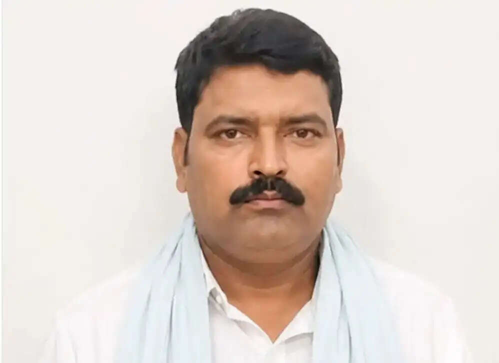 सड़क हादसे में घायल व्यक्ति की इलाज के दौरान मौत