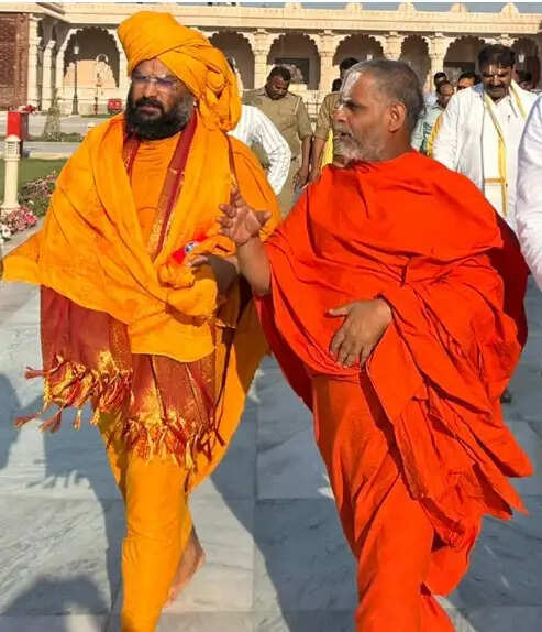 रामनवमी पर अयोध्या में समाई दुनिया, धन्य हुआ मानव जीवन: श्री जियर स्वामी