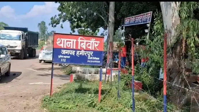 दो बाइकों की आमने सामने भिड़ंत में किशोर की मौत
