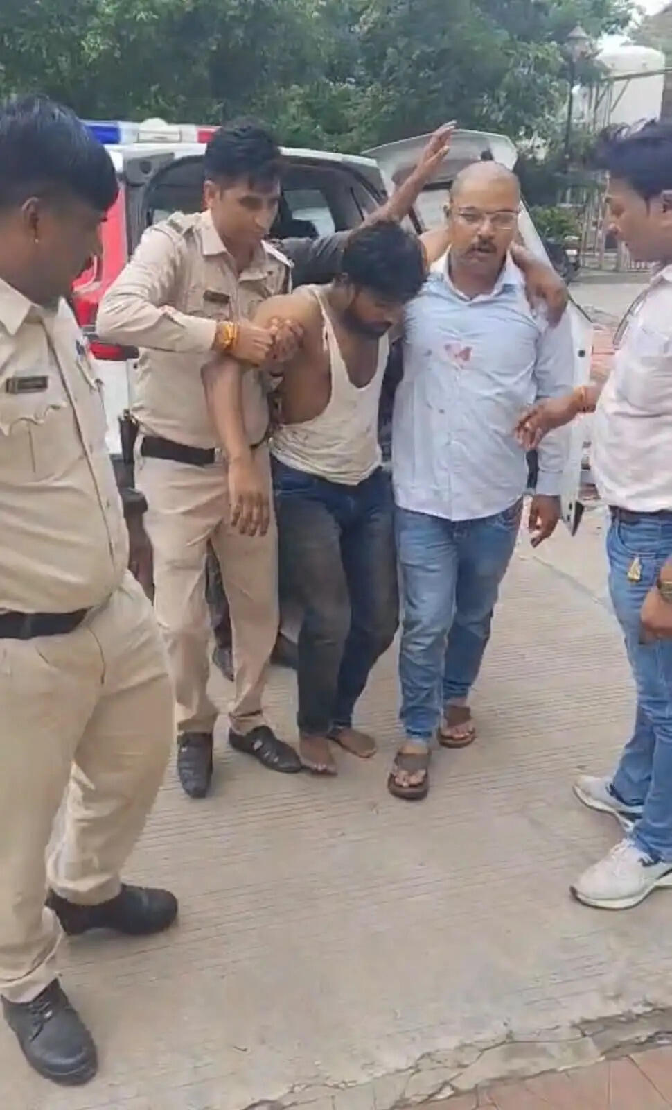 उज्जैन में पुलिस को चकमा देकर भागा आरोपी, फिर पकड़ाया