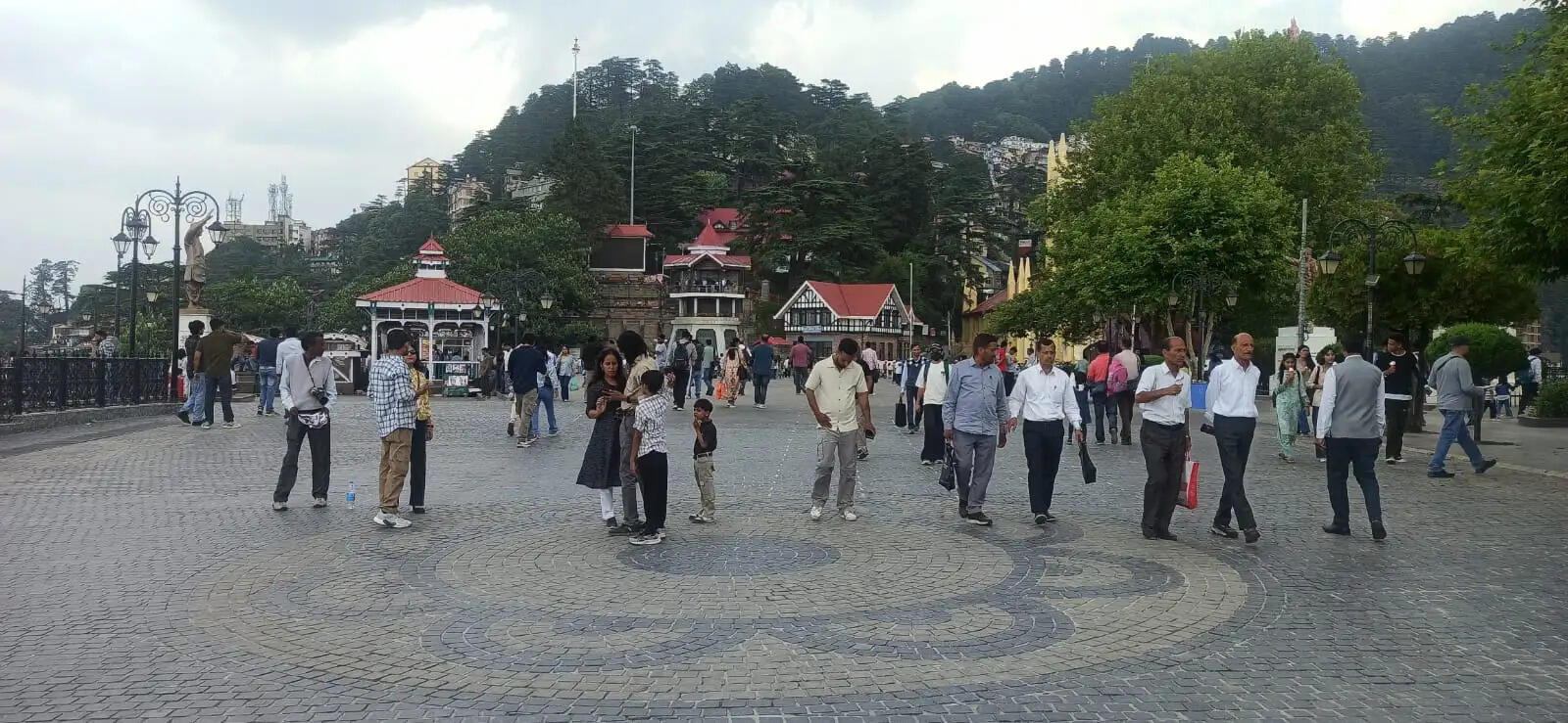 लू से जूझ रहे हिमाचल में आसमान से बरसी राहत, कई जगह गिरे ओले, 10 जिलों में अलर्ट