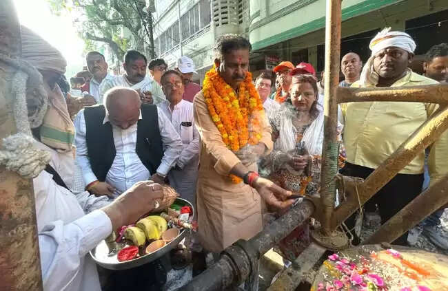 महापौर ने मालवीय नगर में बड़ा ट्यूबवेल रिबोर का किया शिलान्यास