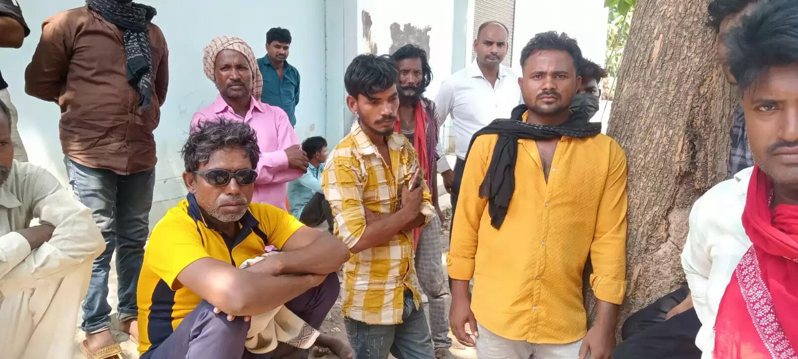 प्रयागराज: सर्प दंस से गई युवक की जान