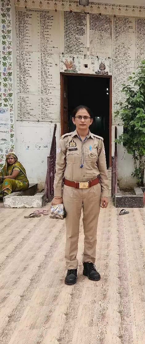 ट्रक ने स्कूटी सवार महिला मुख्य आरक्षी को कुचला, मौत