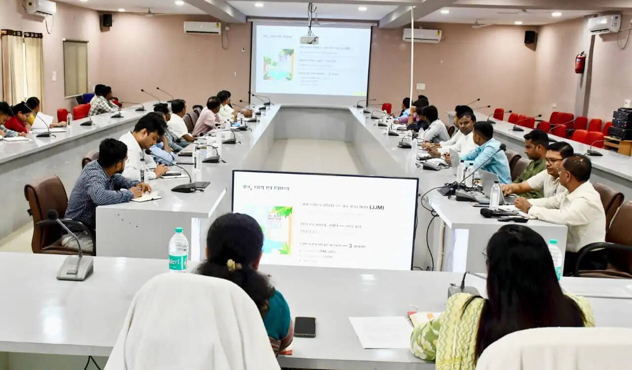 बलरामपुर : सुघ्घर छत्तीसगढ़ अभियान के लिए मास्टर ट्रेनरों का प्रशिक्षण