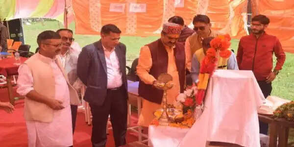 ज्योतिर्मठ में खंड स्तरीय संस्कृत प्रतियोगिता में विद्यार्थियों ने दिखाई प्रतिभा