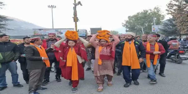 अक्षत कलश यात्रा का कुल्लू पहुंचने पर भव्य स्वागत