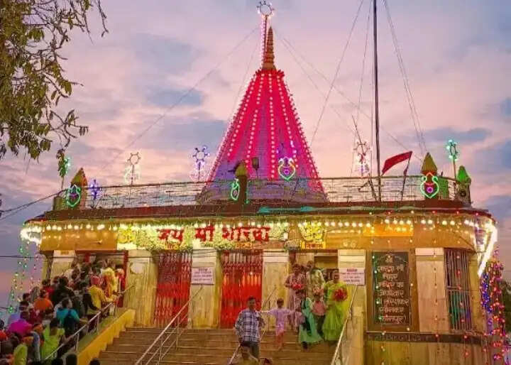 मैहरः मां शारदा प्रवंधन समिति काउंटर लगाकर बेचेगी महाभोग प्रसाद