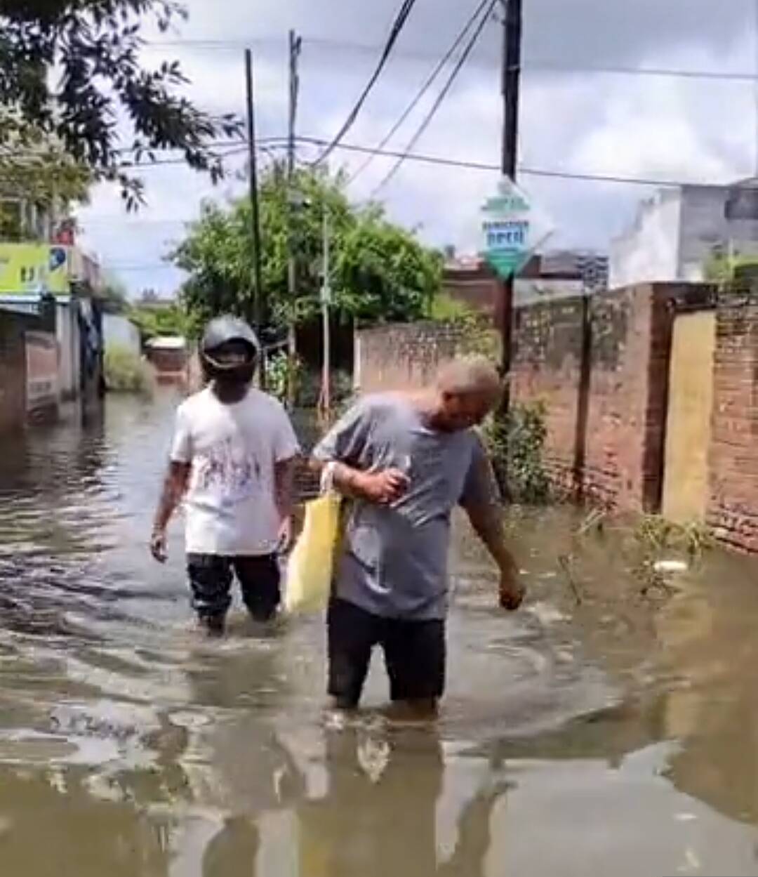 कानपुर: गंगा का जलस्तर 6 सेंटीमीटर बढ़ा, प्रशासन अलर्ट
