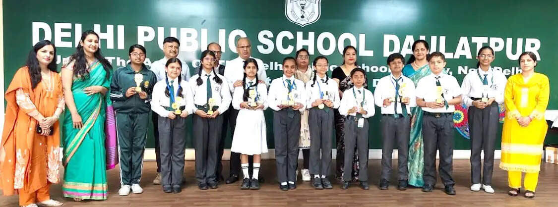 डीपीएस दौलतपुर में सफलता और उत्कृष्टता का उत्सव