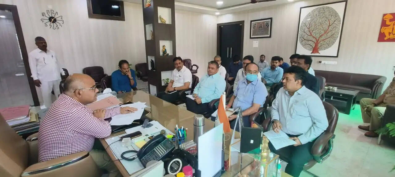 घर-घर पीएनजी पहुंचाने की तैयारी तेज, सिटी गैस नेटवर्क विस्तार पर जोर : जिलाधिकारी