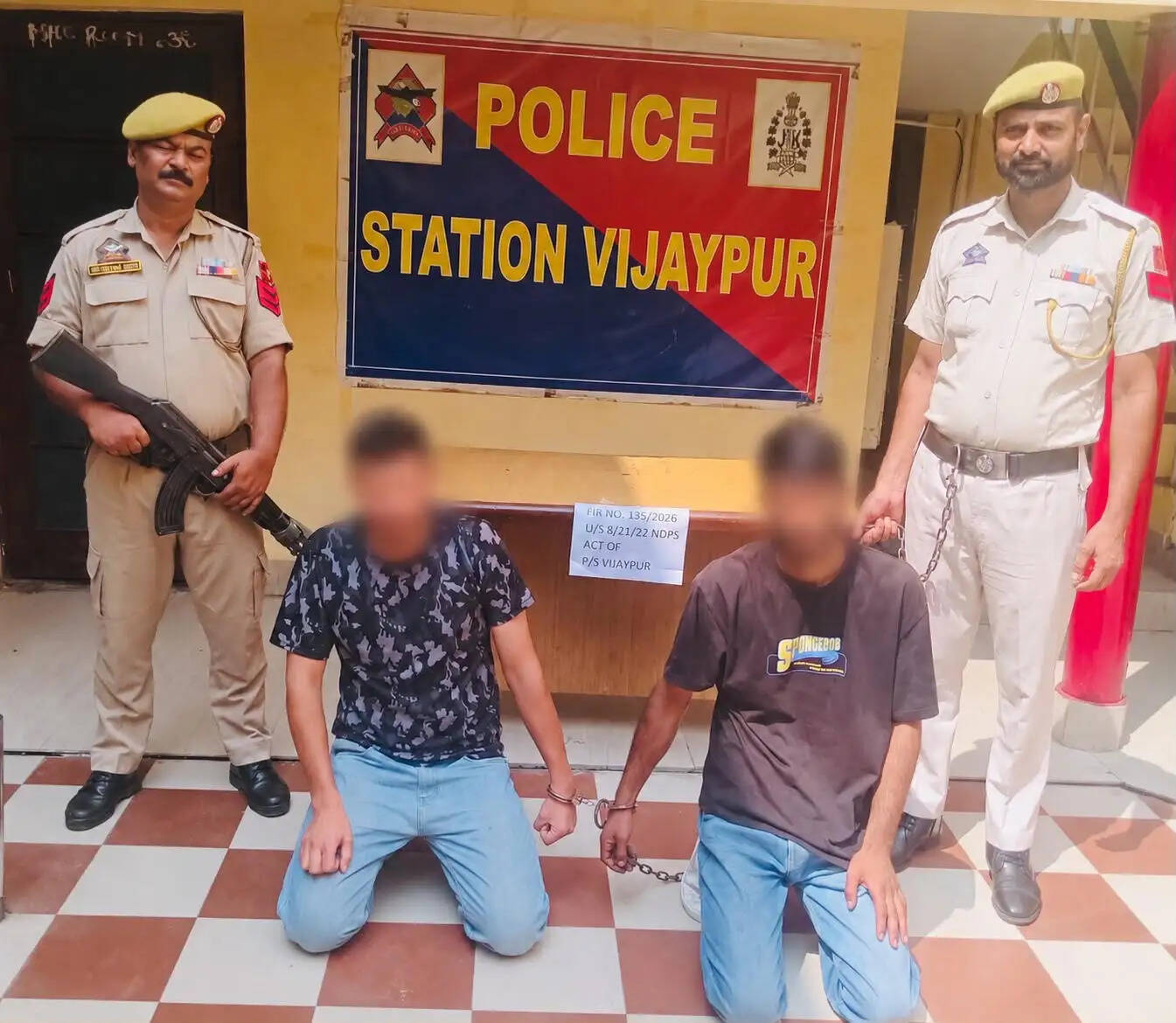विजयपुर में दो नशा तस्कर गिरफ्तार, 10 ग्राम हेरोइन बरामद