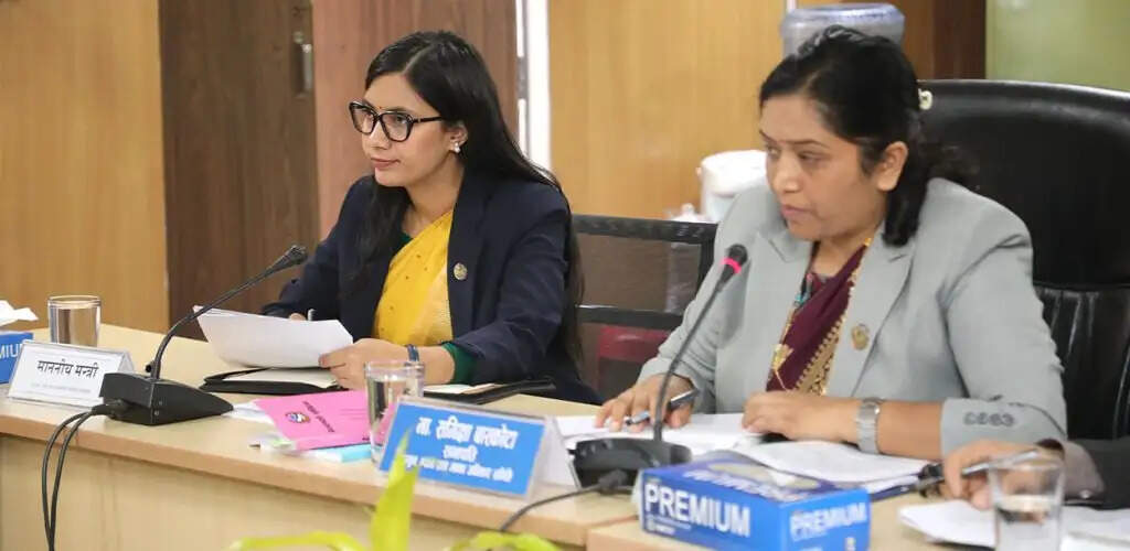 नेपाल&nbsp;सुप्रीम कोर्ट के न्यायाधीशों पर इस्तीफे के अंतरराष्ट्रीय दबाव को सरकार ने बताया 'काल्पनिक'