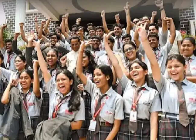 सीबीएसई 12वीं का परीक्षा परिणाम जारी, भोपाल रीजन के 79.43 फीसदी विद्यार्थी हुए उत्तीर्ण