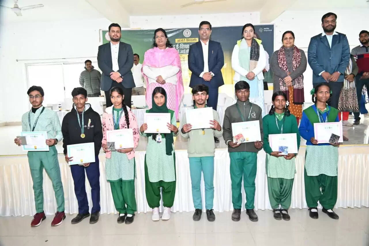 इंटरनेट का बेहतर उपयोग करें छात्र-छात्राएं : उपायुक्‍त