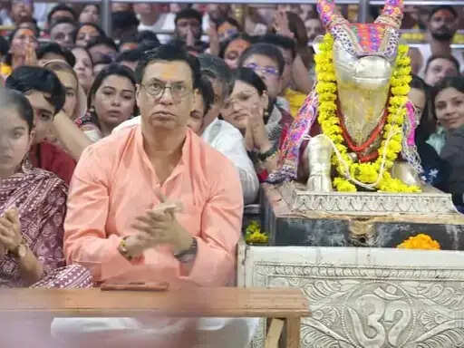 &nbsp;महाकाल की भस्म आरती में शामिल हुए फिल्म निर्माता मधुर भंडारकर