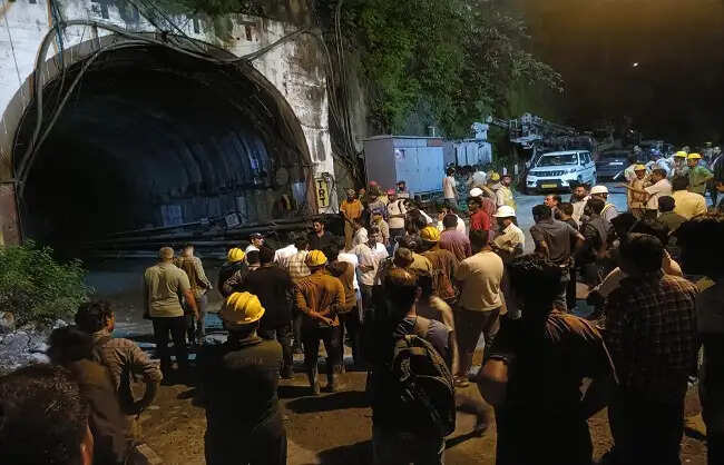 पीपलकोटी में टीएचडीसी की निर्माणाधीन टनल में मलबा-पानी भरने से 18-19 लोग फंसे, 13 सुरक्षित निकाले गए
