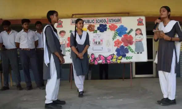 पुस्तकें मानव जीवन का अभिन्न अंग