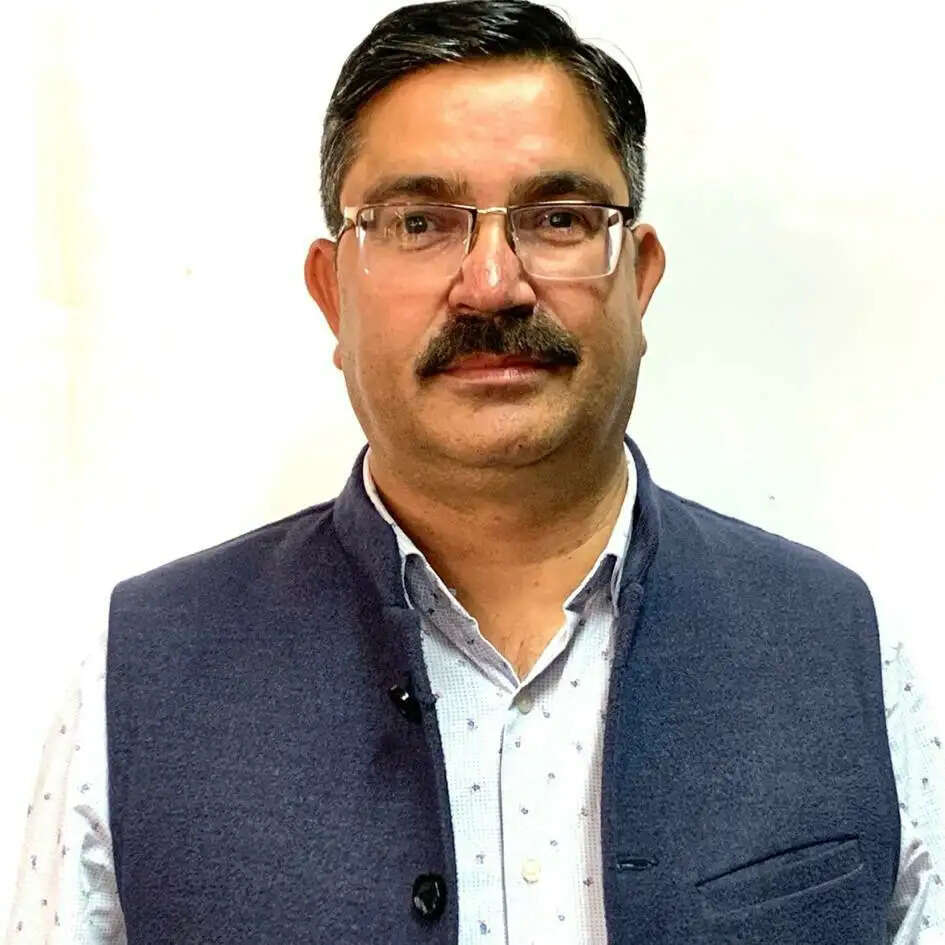 सुक्खू सरकार ने प्रदेश को आर्थिक और प्रशासनिक रूप से बर्बाद किया : राकेश शर्मा