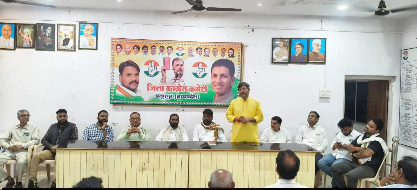 अनूपपुर: राहुल गांधी पर प्रकरण पंजीबद्ध पर भड़के कोंग्रसी, किया विरोध -प्रदर्शन