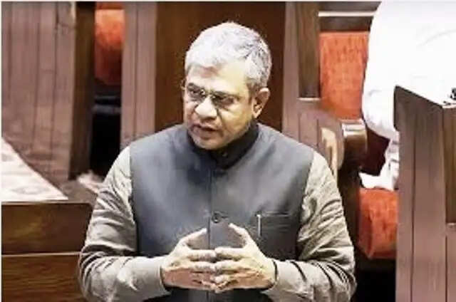 पीएम गतिशक्ति योजना के तहत तीन वर्षों में 300 रेलवे परियोजनाएं स्वीकृत, 13,808 कि.मी. नेटवर्क का विस्तार