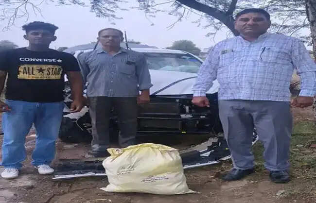 नारनौल में कार से नौ किलो गांजा बरामद, आरोपी गिरफ्तार