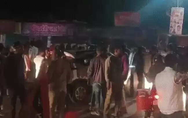 सीहोरः दो समुदायों के बीच विवाद के पथराव, भोपाल-इंदौर हाईवे पर गाड़ियों में तोड़फोड़