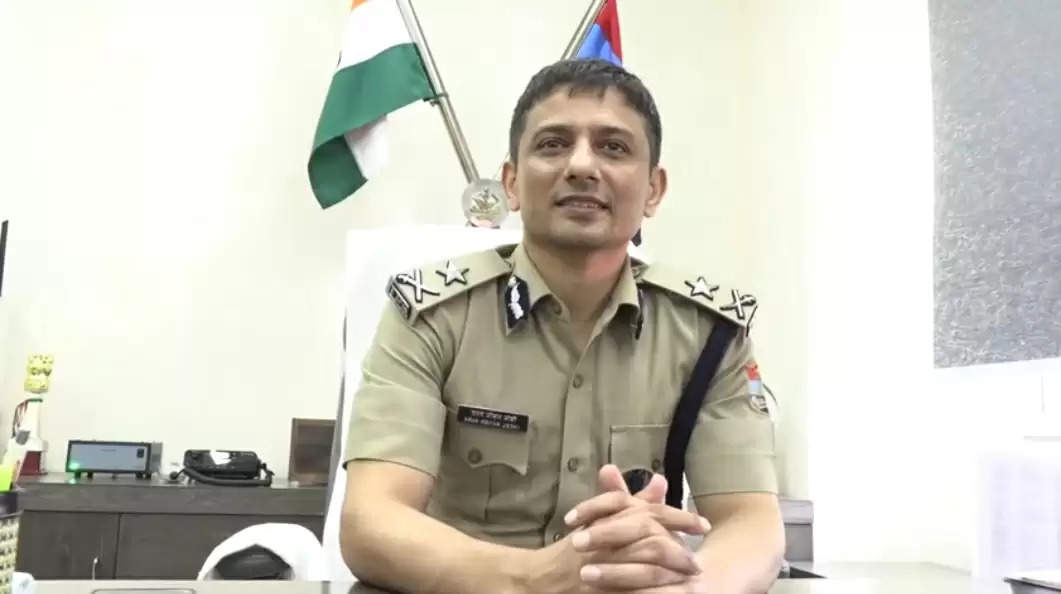 यातायात पुलिस छात्रों से सुगम यातायात संचालन को लेकर लेगी सुझाव