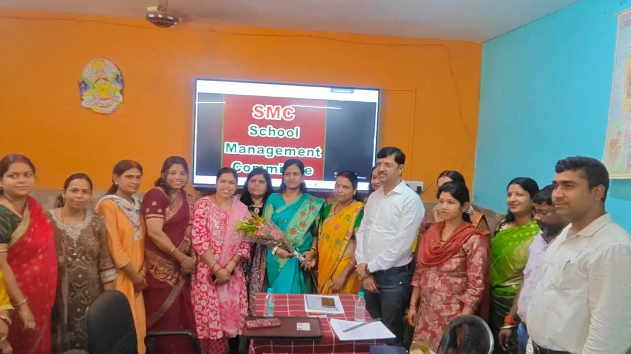 संत अरविंदो अकादमी में विद्यालय प्रबंधन समिति का पुनर्गठन, राखी मिश्रा बनीं नई प्रधानाचार्या