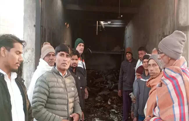 सोनीपत: शॉर्ट सर्किट से परचून दुकान में आग, लाखों नुकसान