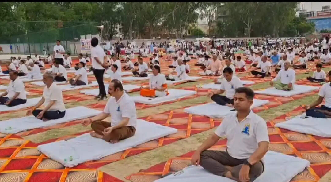 पलवल: योग अपनाएं, निरोग रहें और राष्ट्र को सशक्त बनाएं : कृष्णपाल गुर्जर