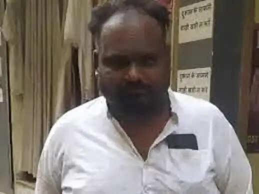 भाेपाल:&nbsp;जहांगीराबाद&nbsp;पुलिस&nbsp;ने&nbsp;चाकू&nbsp;से&nbsp;हमला&nbsp;करने&nbsp;वाले&nbsp;आराेपिताें&nbsp;काे&nbsp;24 घंटे में किया गिरफ्तार, इलाके में निकाला जुलूस