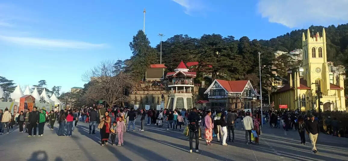 दिसम्बर में शिमला की रातें गर्म, पारा 11 डिग्री के पार, निचले इलाकों में कोहरे की मार