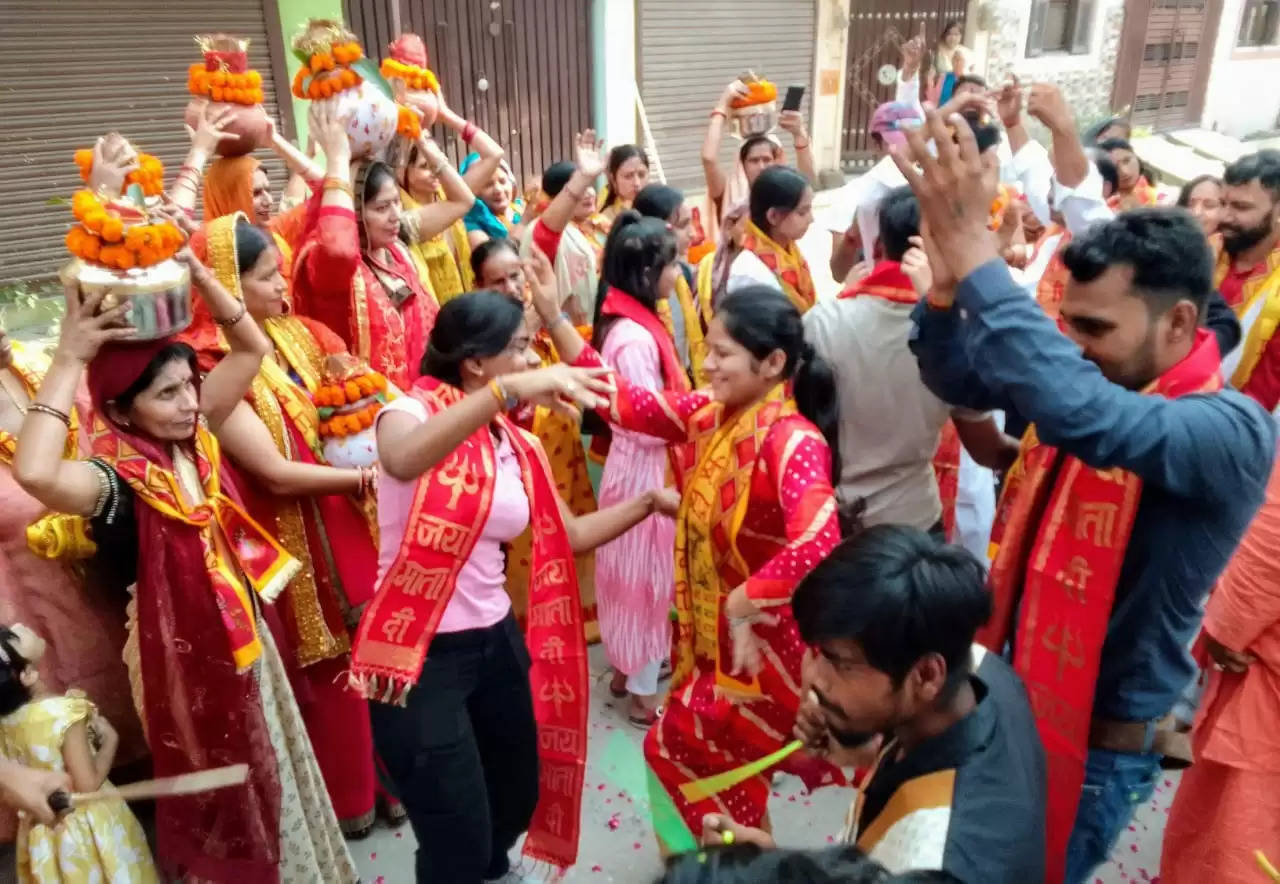 वैदिक मंत्रोच्चार के साथ स्थापित हुए श्री पंचमुखी हनुमान व मां दुर्गा