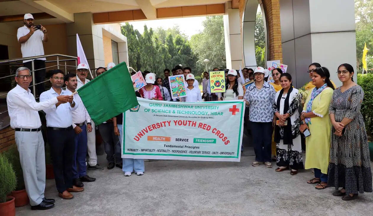 हिसार : स्वैच्छिक रक्तदान के प्रति जागरूकता के लिए गुरु जम्भेश्वर विश्वविद्यालय में निकली रैली