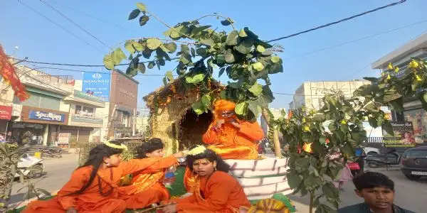 कैथल: रविवार को शहर में श्रद्धालुओं ने राम जानकी शोभायात्रा निकाली