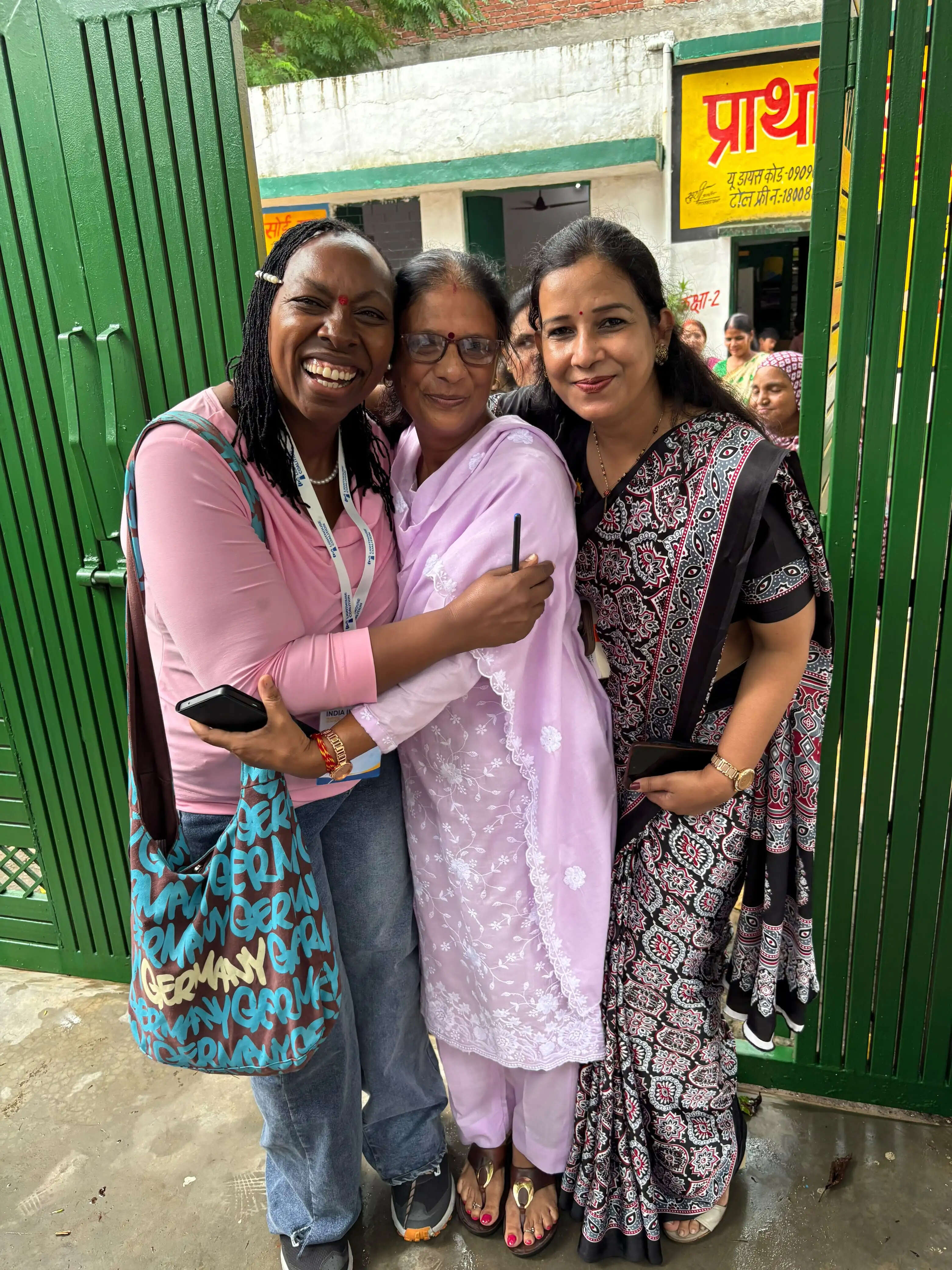 योगी सरकार के निपुण मॉडल को समझने गाजियाबाद पहुंचे पांच देशों के प्रतिनिधि, 11 परिषदीय विद्यालयों में देखा कक्षा शिक्षण