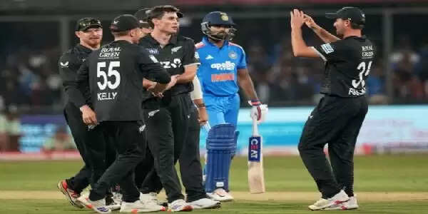 इंदौर में इतिहास रचते हुए न्यूजीलैंड ने भारत को 41 रन से हराया, पहली बार भारत में जीती वनडे सीरीज