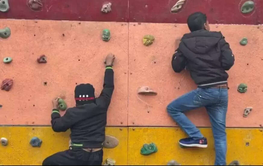 विंटर फेस्ट में ‘जैम एट स्ट्रीट’ बना आकर्षण, सड़कों पर उमड़ा शहर का उत्साह