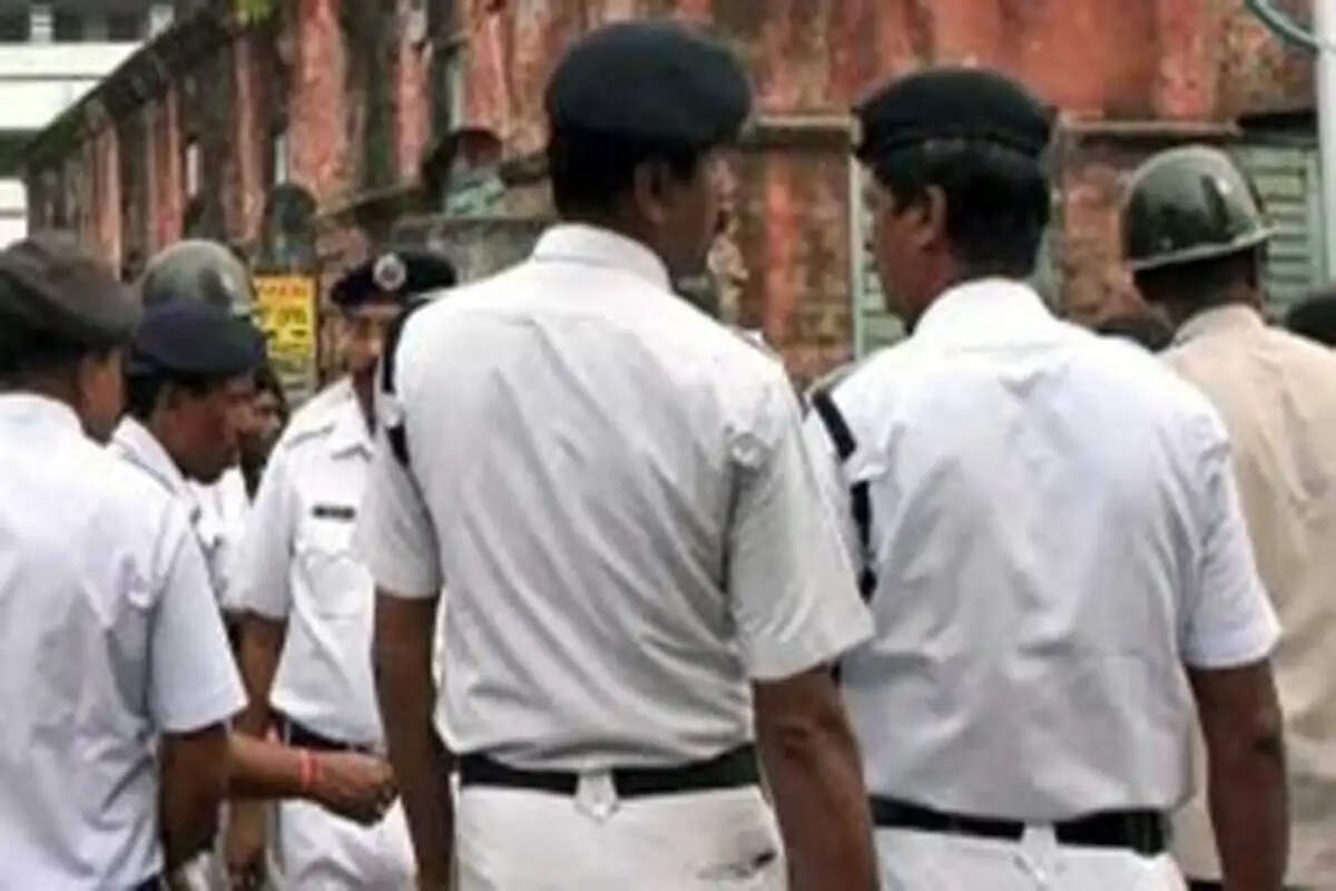 बंगाल में सत्ता बदलने के बाद माओवादी ऑपरेटिव ने किया आत्मसमर्पण, साथियों से मुख्यधारा में लौटने की अपील
