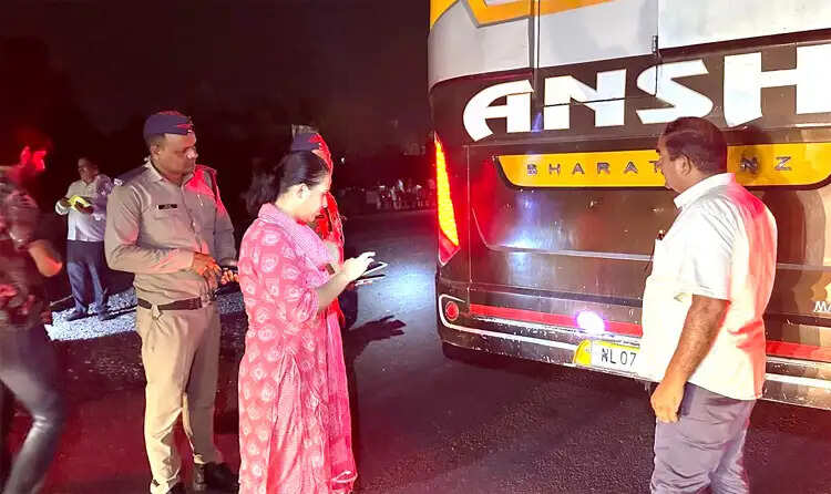 हरिद्वार में लक्जरी स्लीपर बसों पर एक्शन: 80 चालान, 12 बसें सीज, कई की फिटनेस रद्द करने की संस्तुति
