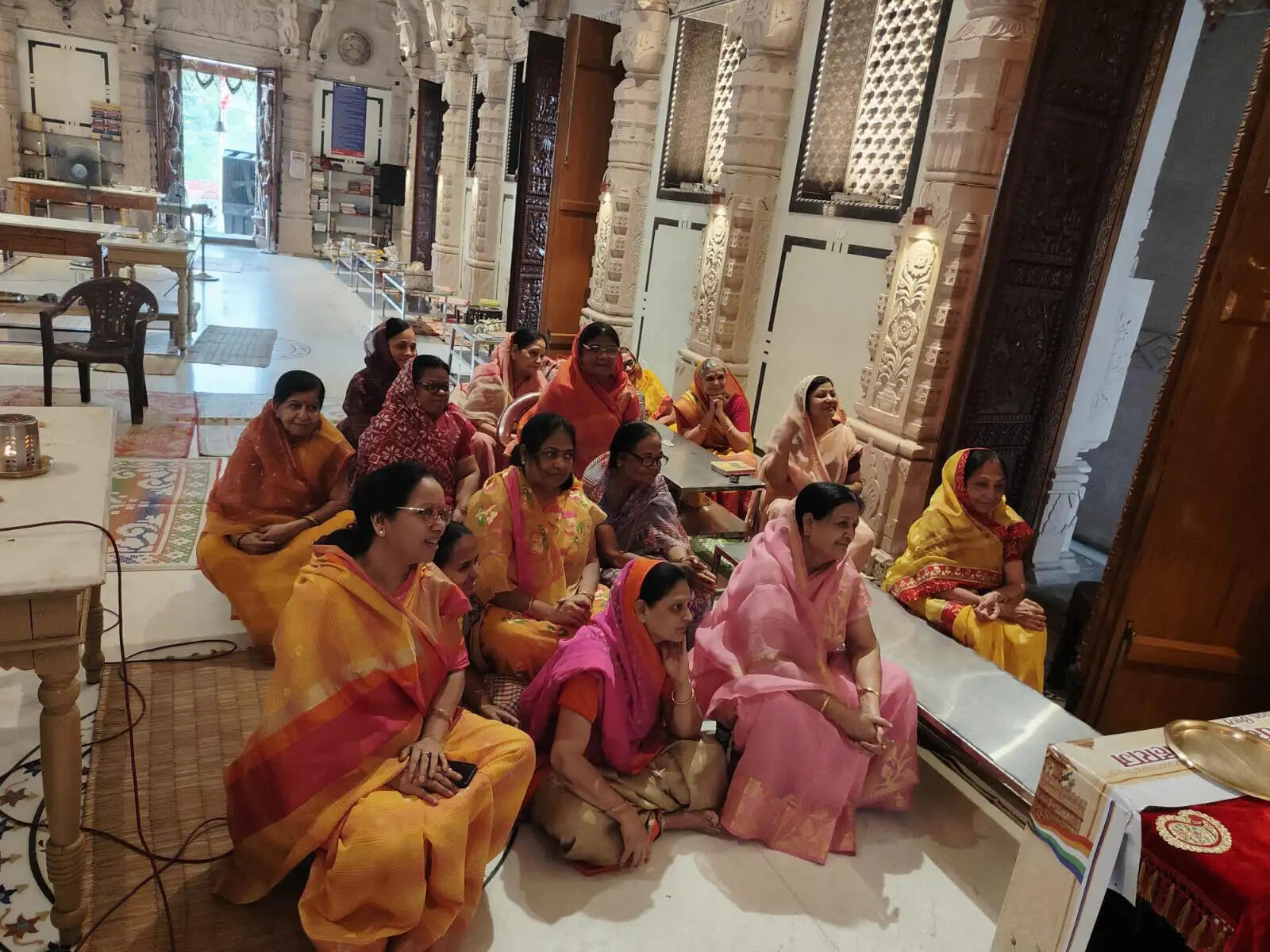 जिनालय में हुआ दो मुनिसंघों का महामिलन, जैन समाज ने किया स्वागत