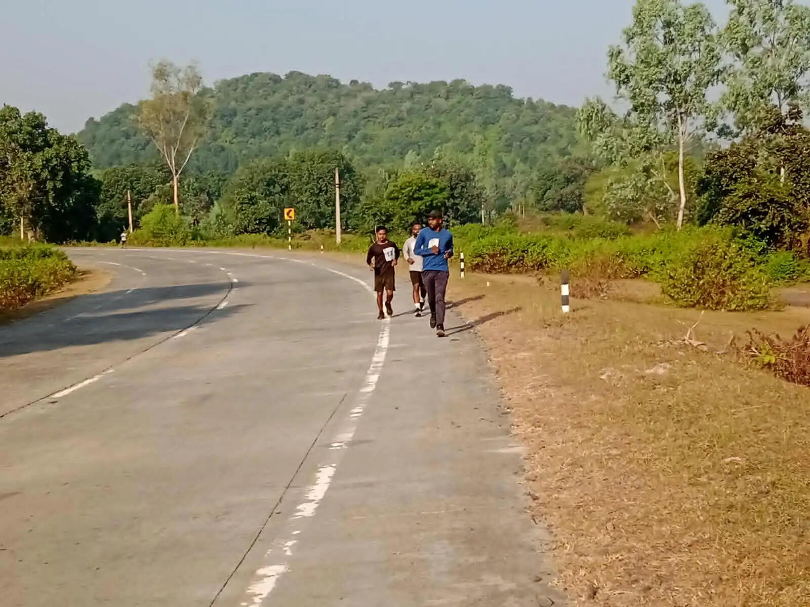 अनूपपुर: वनरक्षक भर्ती परीक्षा: पुरुष-महिला अभ्यर्थियों ने भरी लंबी डग, 6 रहे अनुपस्थित