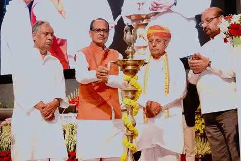 कॉर्पोरेट सीएसआर से खेत तक रिसर्च पहुंचाने का रोडमैप तैयार, कृषि क्षेत्र को स्टार्टअप, स्किलिंग और एग्रीटेक से मिलेगी ताकत